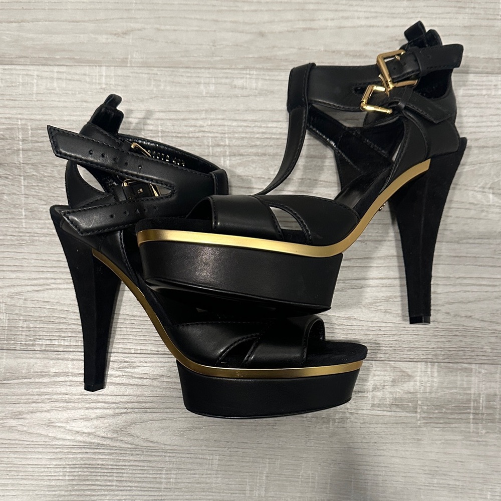NEW Gucci Black and Gold Strappy Heels